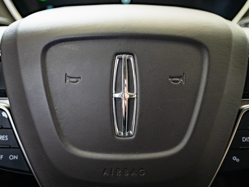 Used 2019 Lincoln Nautilus Select image 25