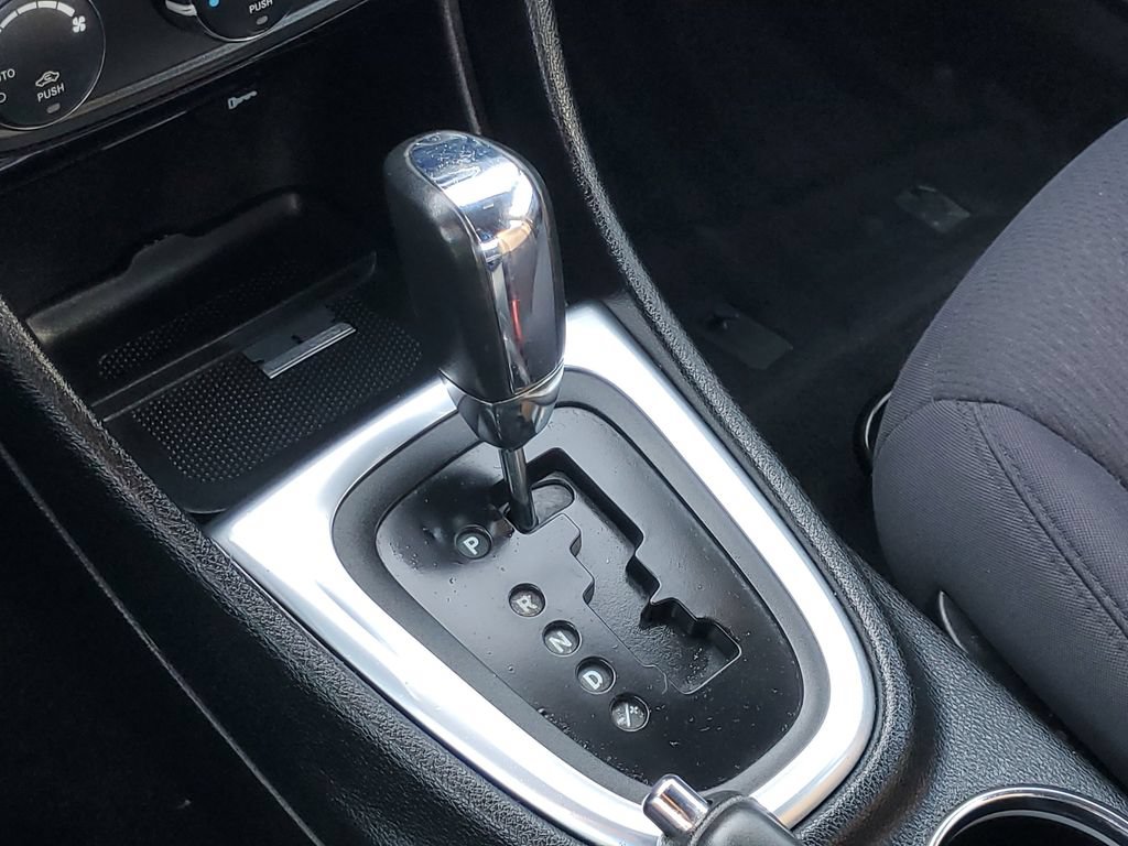 Used 2013 Chrysler 200 Touring FWD image 28