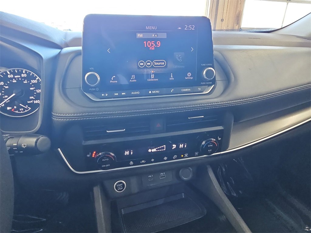 Used 2023 Nissan Rogue SV w/ SV Premium B Package image 20