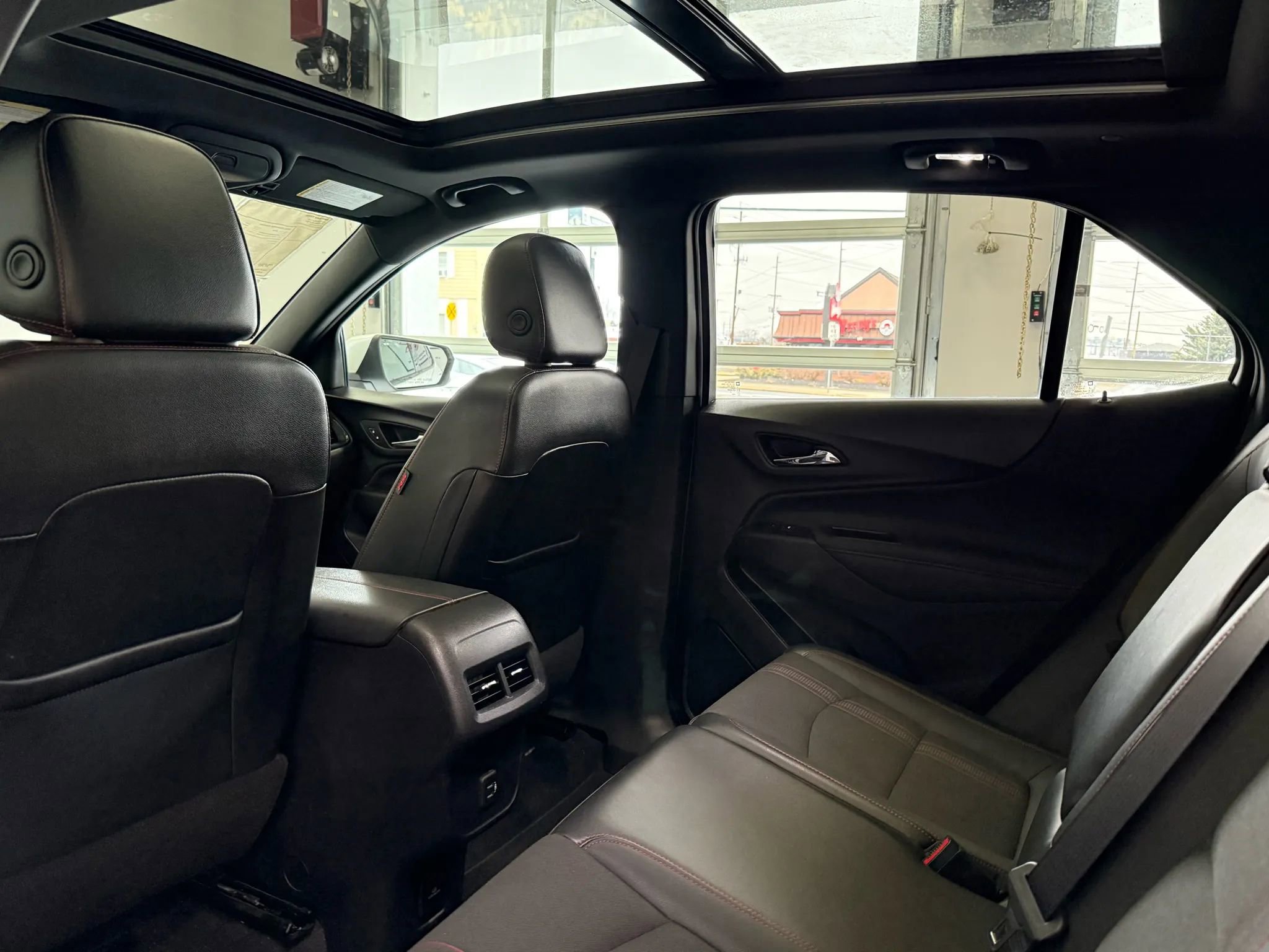 Used 2022 Chevrolet Equinox RS w/ Infotainment Package AWD/4WD image 26