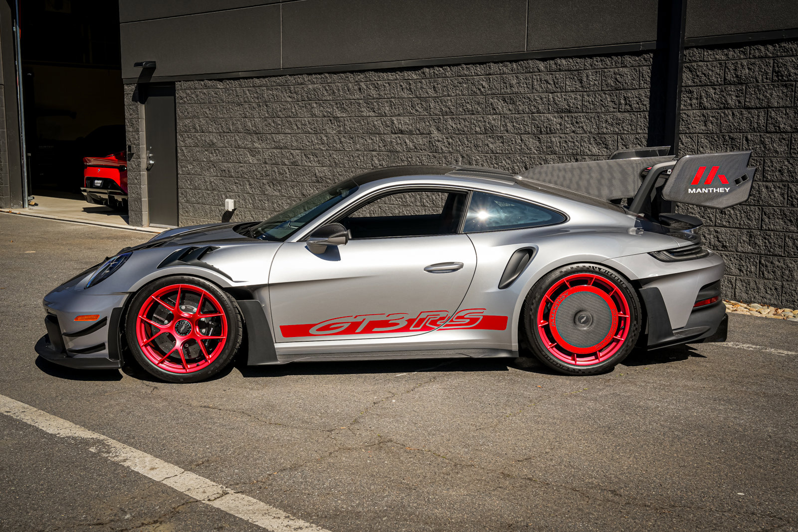 Used 2025 Porsche 911 GT3 RS RWD image 4