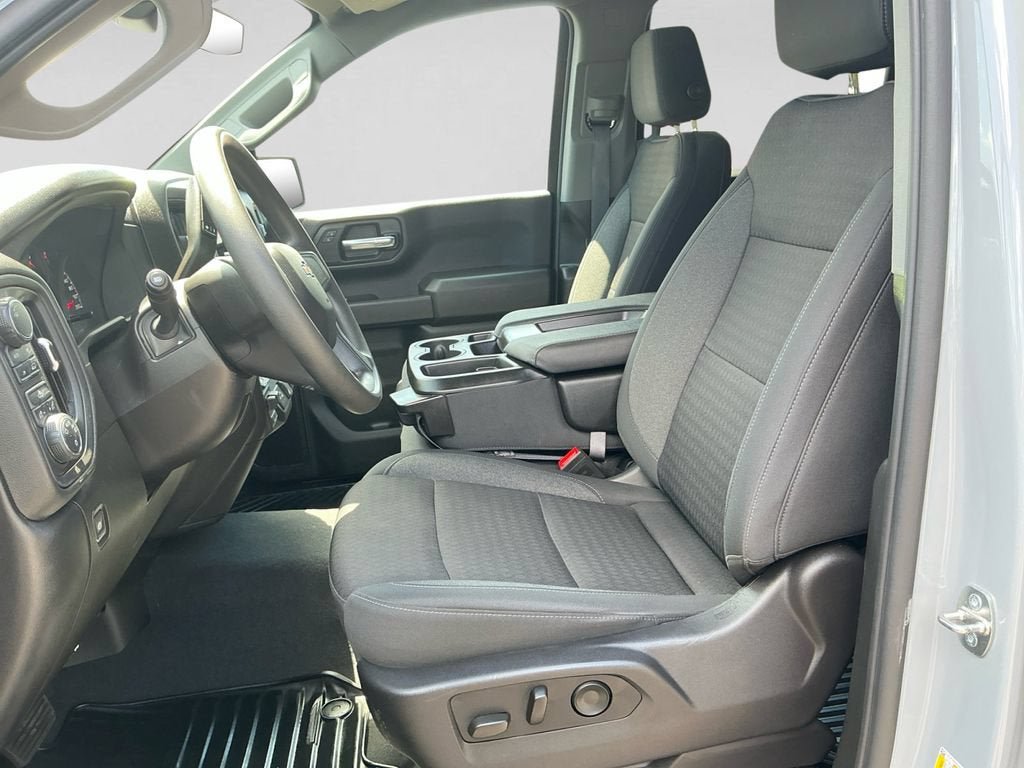 Used 2024 Chevrolet Silverado 1500 Custom AWD/4WD image 10