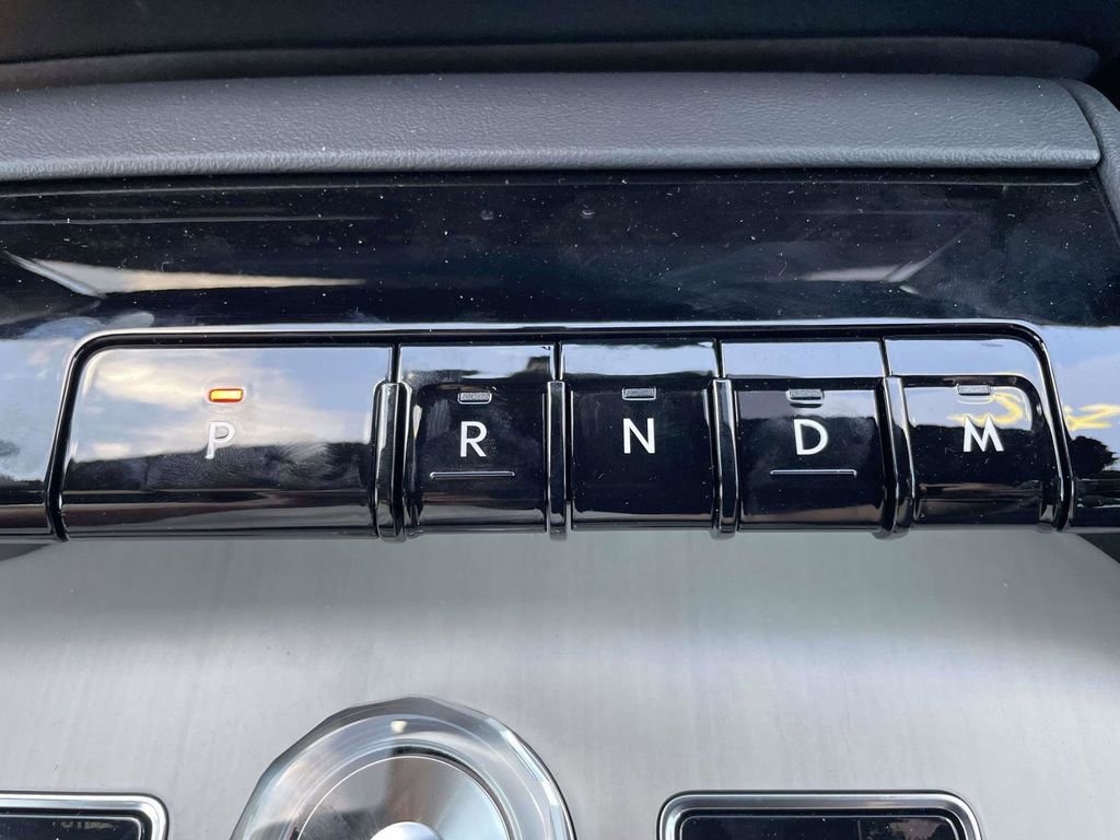 New 2025 Lincoln Navigator L Reserve w/ Jet Appearance Package image 17