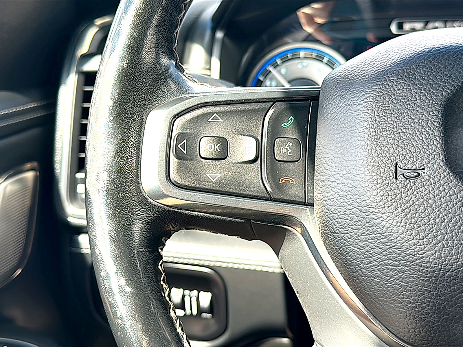 Used 2019 RAM 1500 Limited RWD image 32
