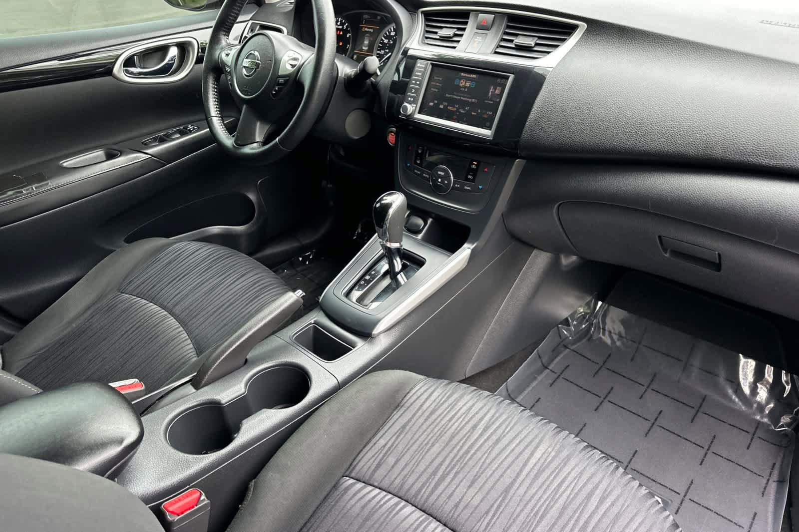Used 2019 Nissan Sentra SV FWD image 15