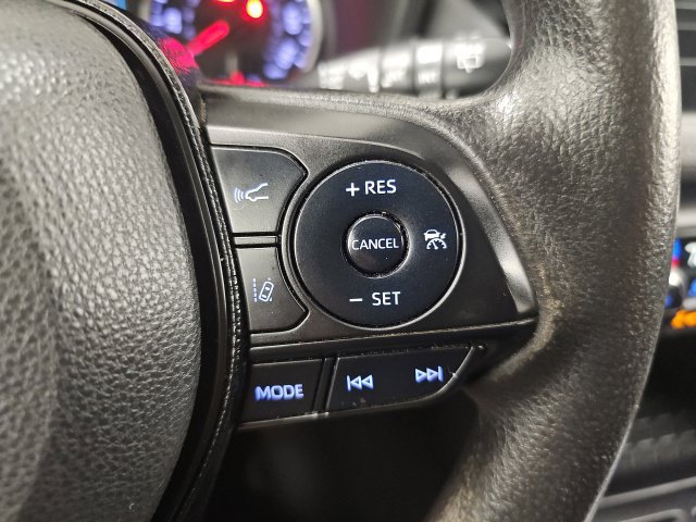 Used 2021 Toyota RAV4 XLE AWD/4WD image 20