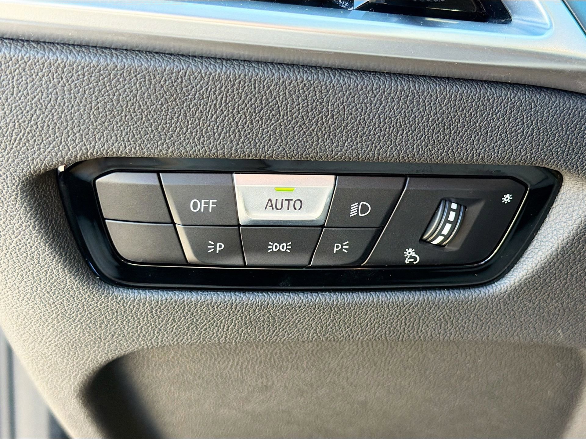 Used 2025 BMW M240i xDrive Coupe image 38