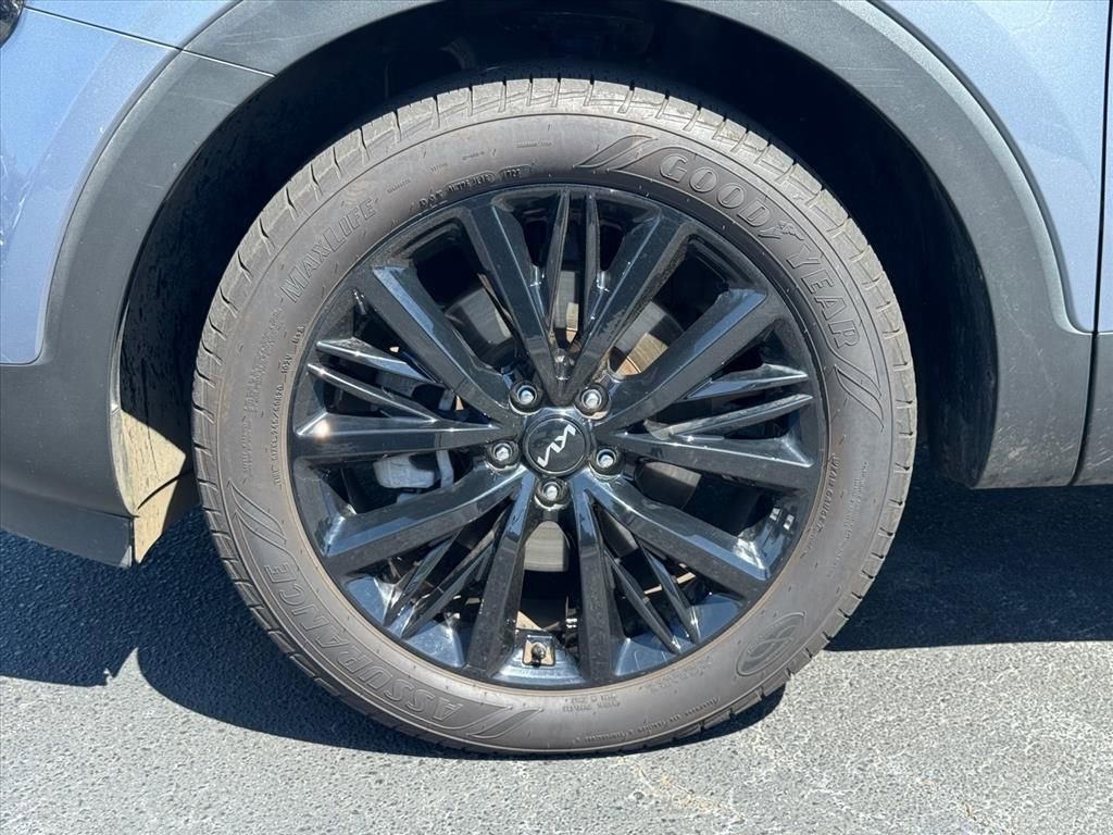 Certified 2022 Kia Telluride SX w/ Towing Package image 9