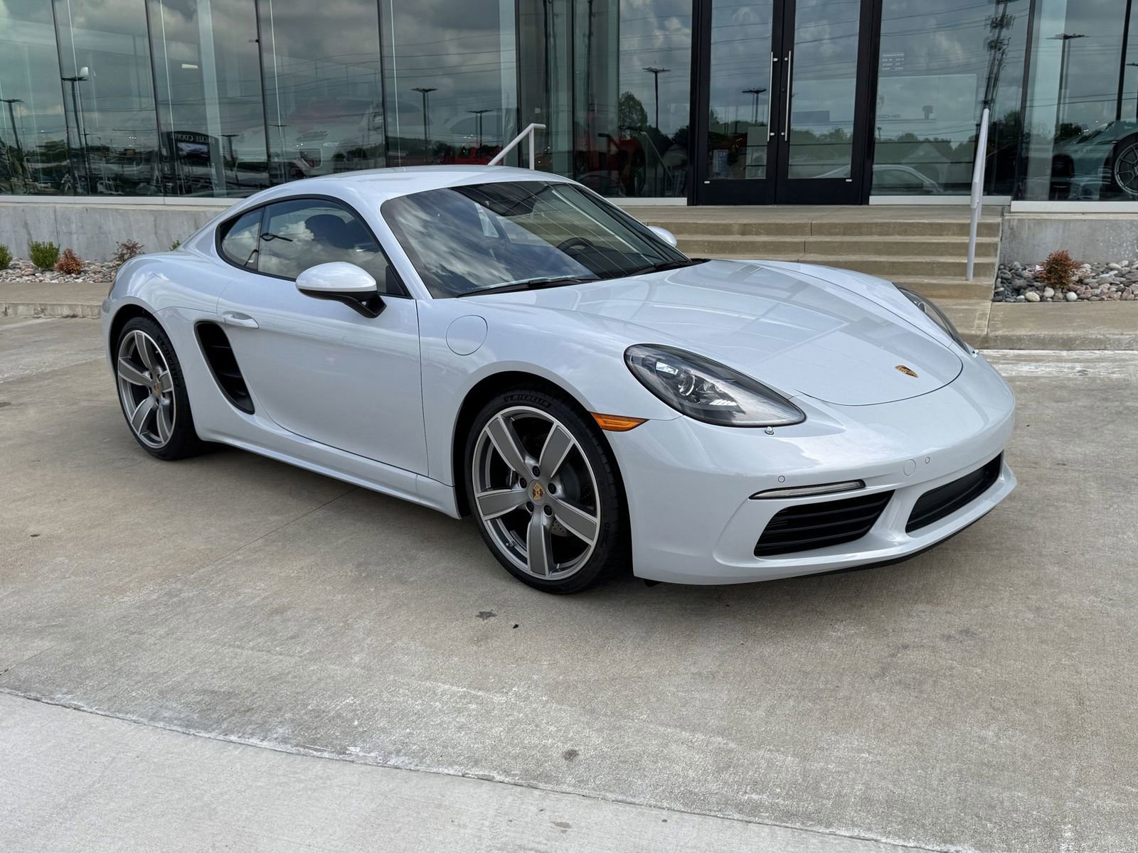 New 2025 Porsche 718 Cayman image 9