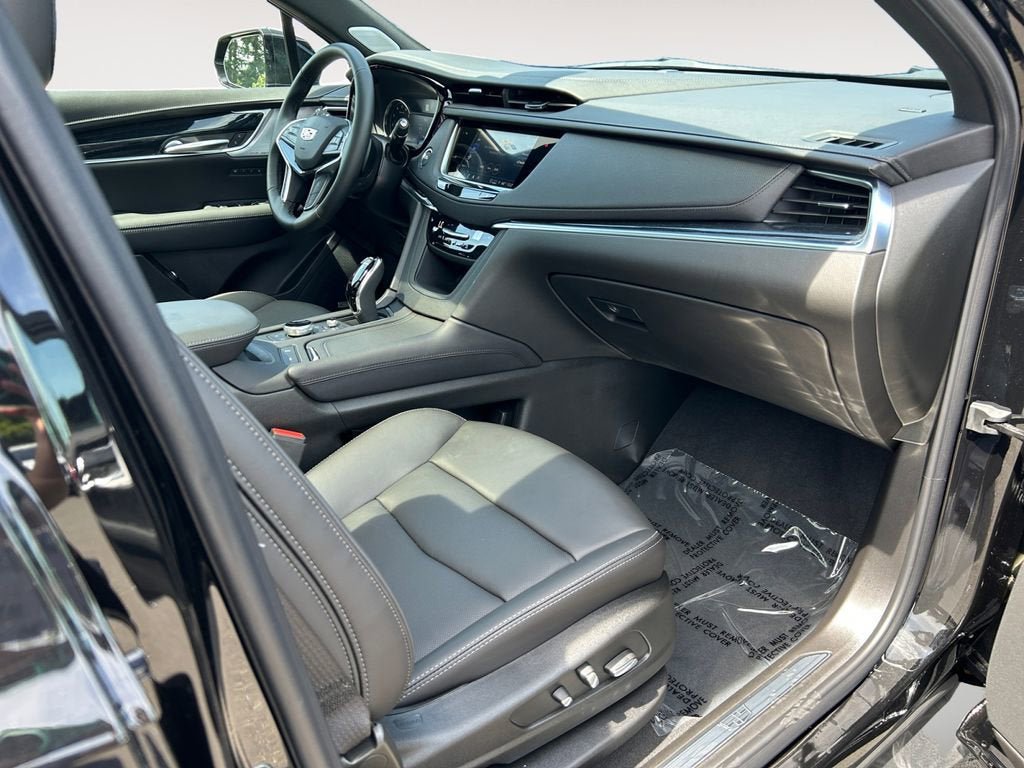 Certified 2025 Cadillac XT5 Premium Luxury AWD/4WD image 27