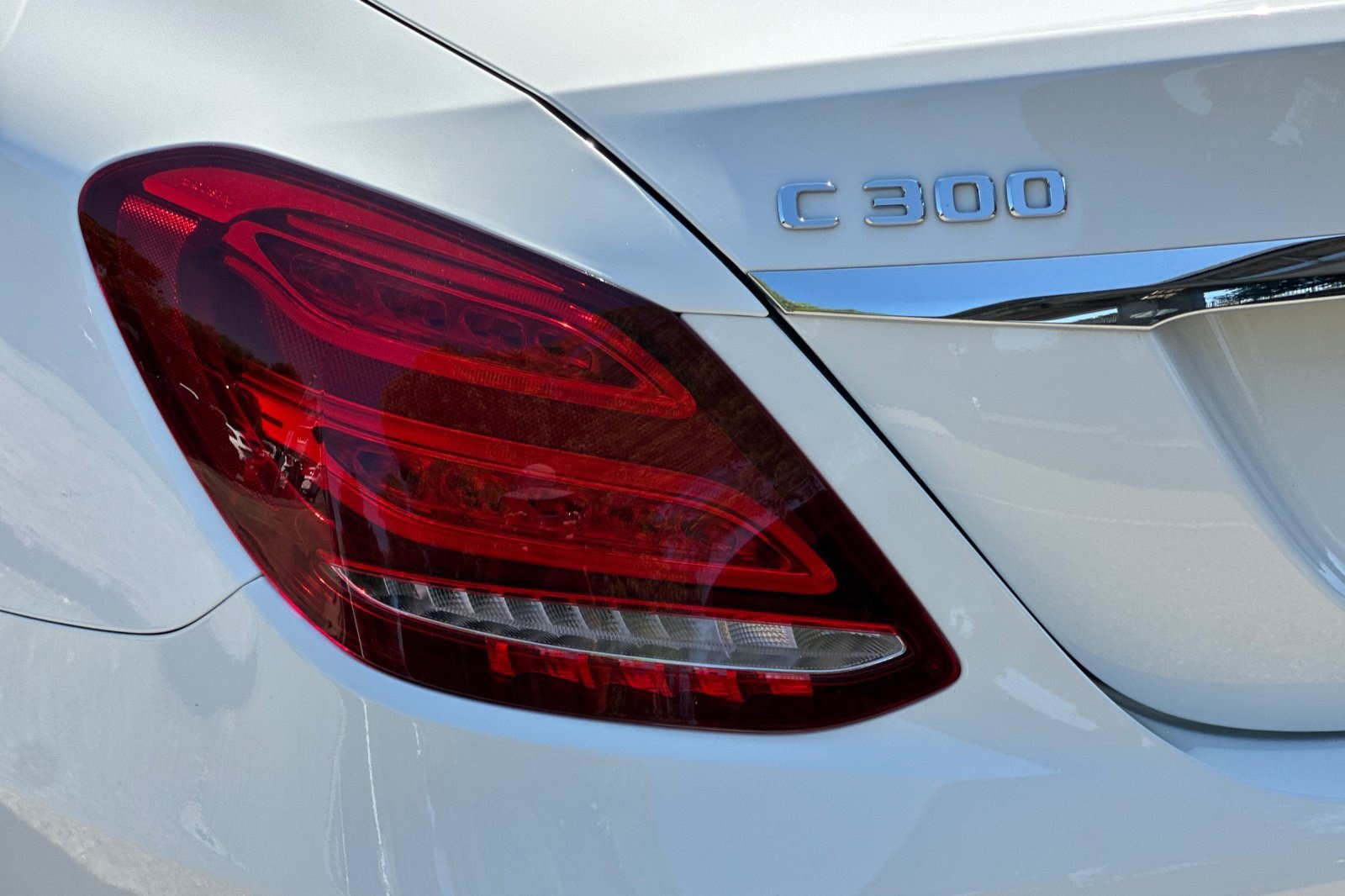 Used 2017 Mercedes-Benz C 300 Sedan image 28