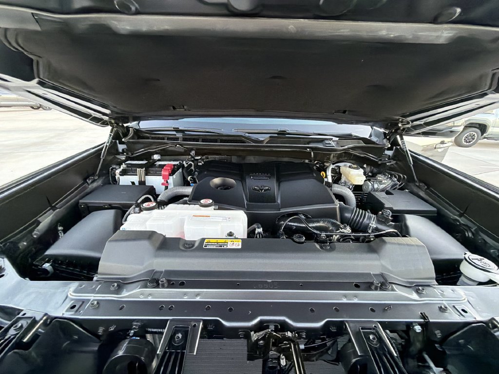 Certified 2026 Toyota Tundra SR5 w/ TRD Off-Road Package AWD/4WD image 34