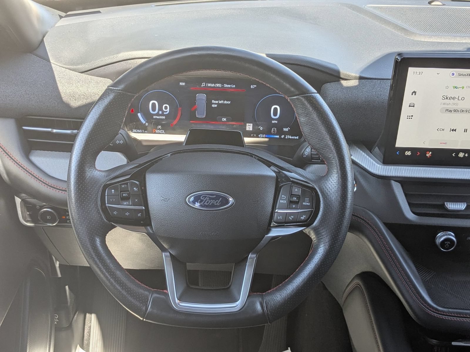 Used 2025 Ford Explorer ST-Line w/ ST-Line Street Pack AWD/4WD image 33