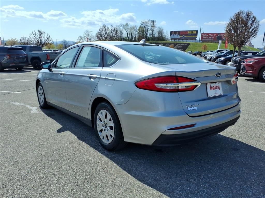 Used 2020 Ford Fusion S FWD image 7