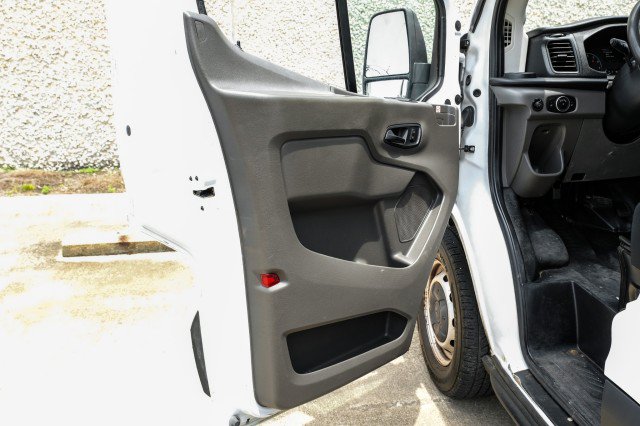 Used 2020 Ford Transit 250 Medium Roof w/ Load Area Protection Package RWD image 32