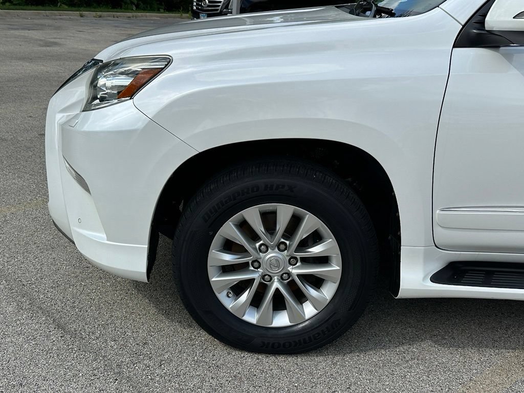 Used 2016 Lexus GX 460 w/ Premium Package AWD/4WD image 11