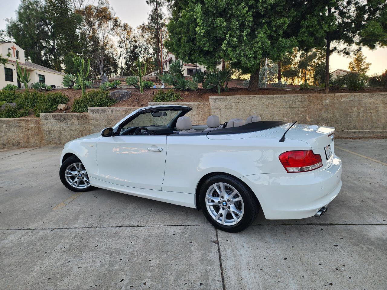 Used 2008 BMW 128i Convertible image 17