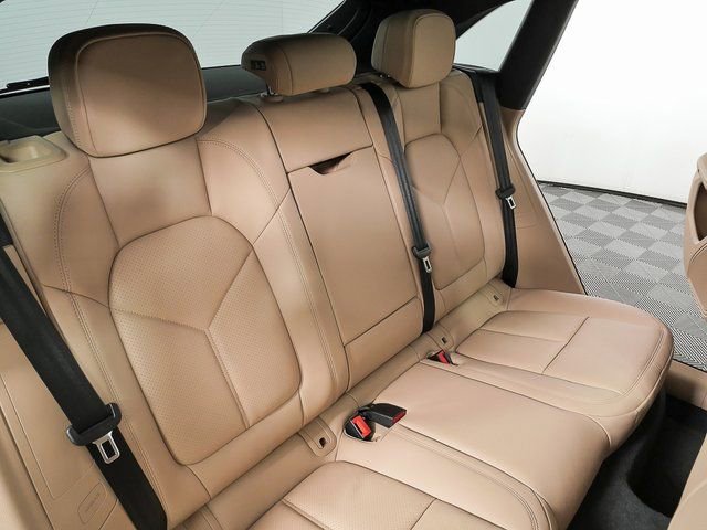 New 2026 Porsche Macan image 23