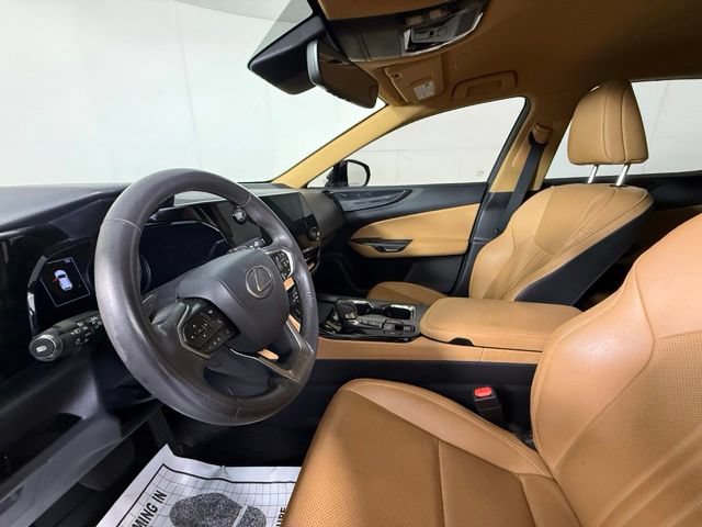 Used 2023 Lexus NX 250 FWD w/ Towing Package (2000 Lbs) image 21