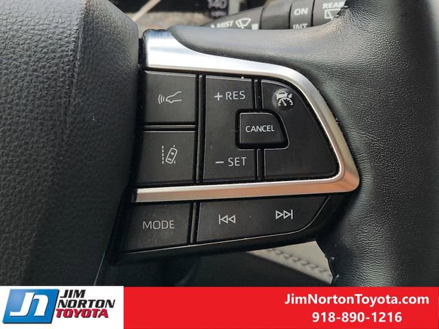 Used 2021 Toyota Highlander Platinum AWD/4WD image 30