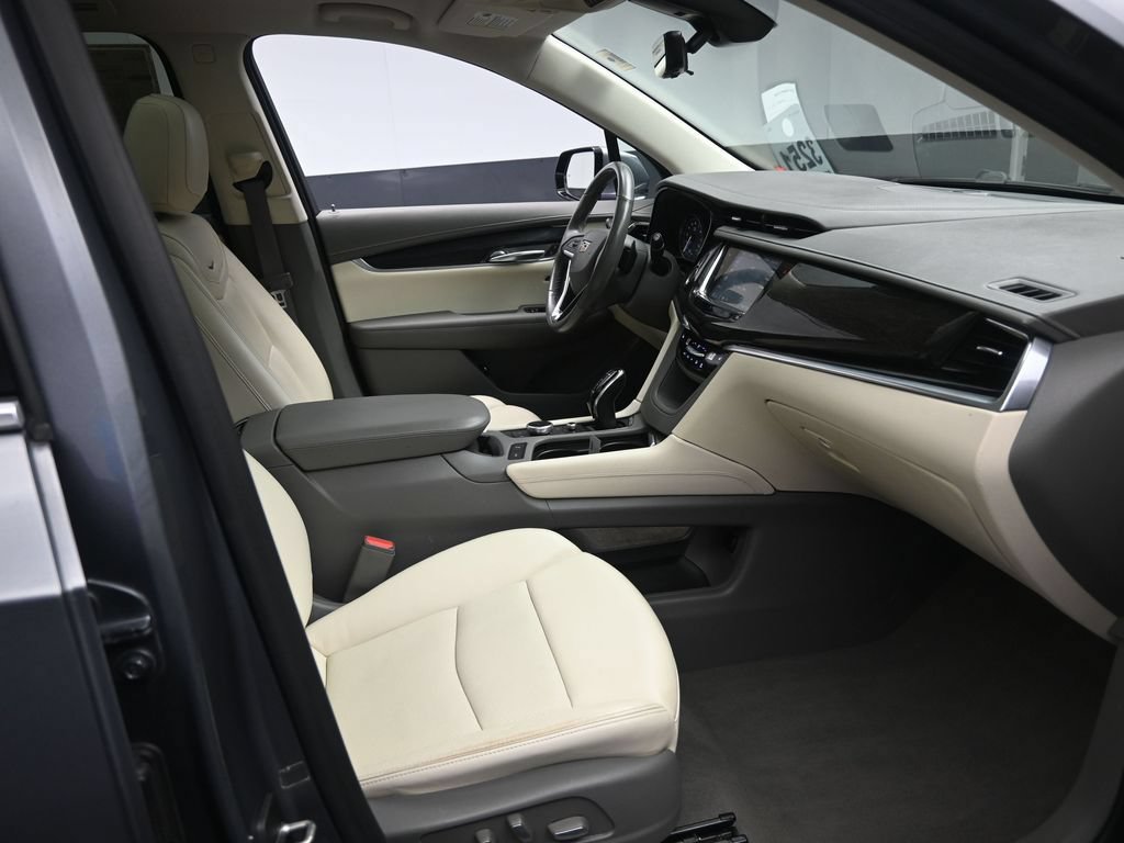 Used 2021 Cadillac XT6 Premium Luxury FWD image 28