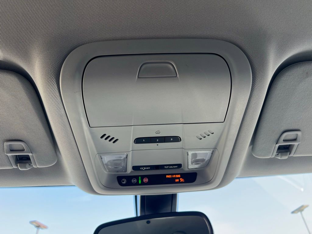 Used 2020 Chevrolet Blazer LT image 34