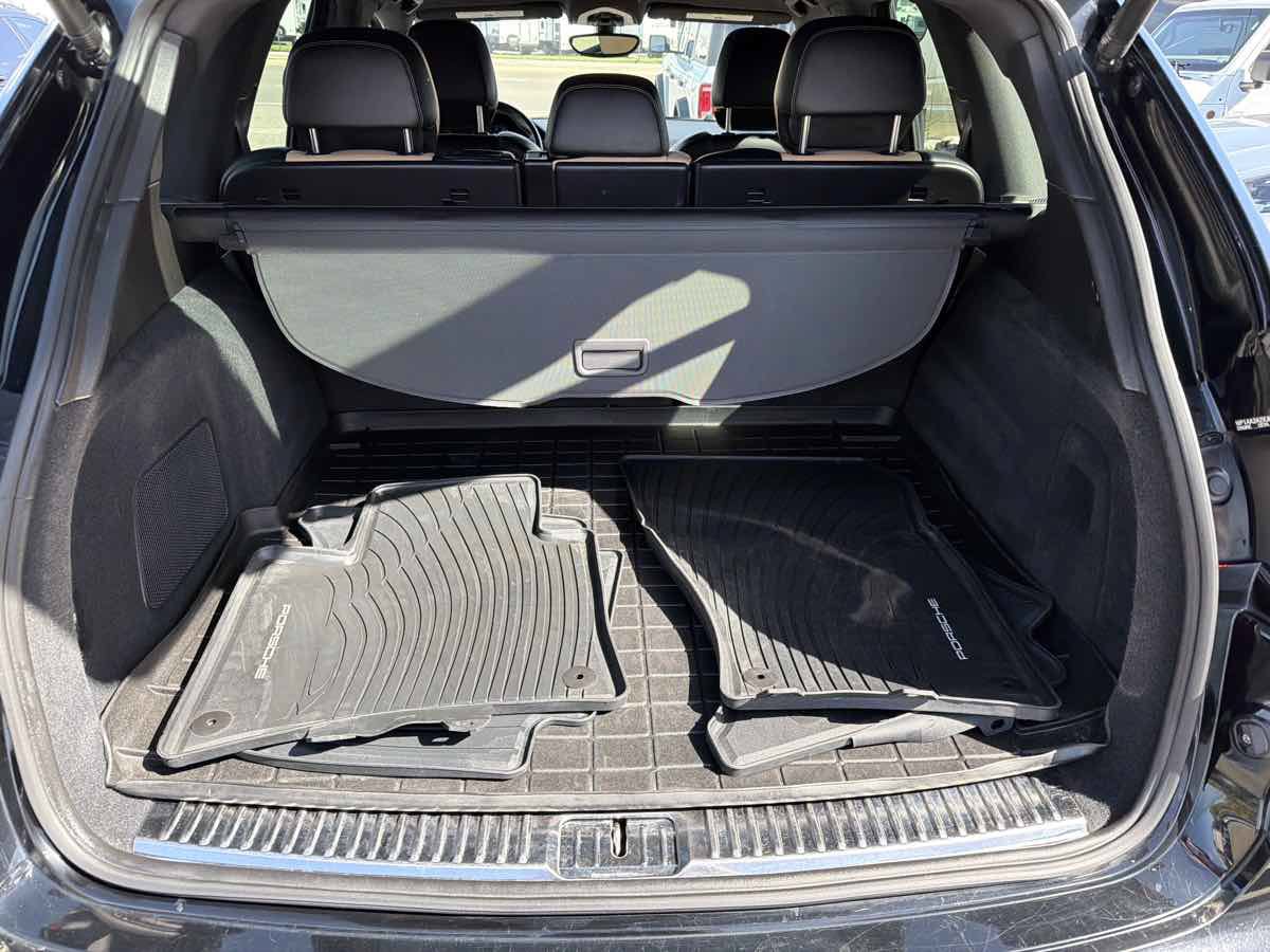 Used 2018 Porsche Cayenne Platinum Edition AWD/4WD image 14