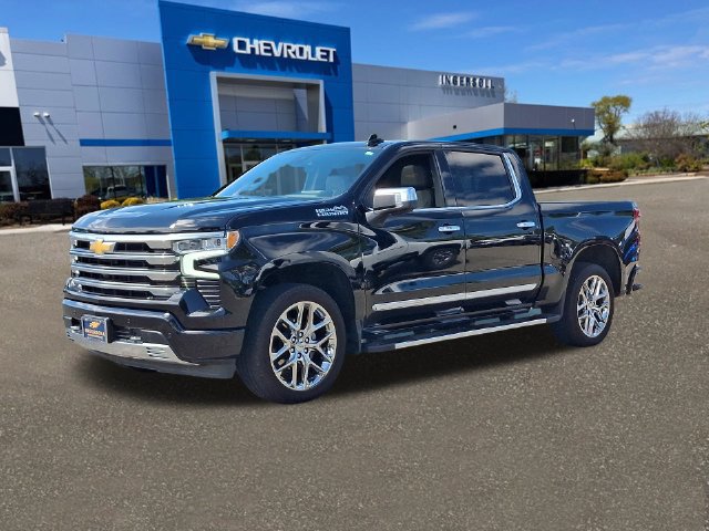 Used 2025 Chevrolet Silverado 1500 High Country w/ Technology Package AWD/4WD image 34