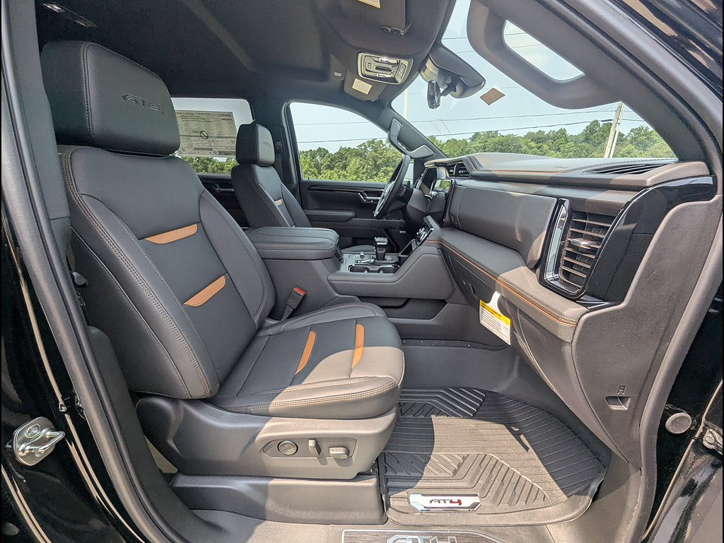 New 2026 GMC Sierra 1500 AT4 w/ AT4 Premium Package AWD/4WD image 16