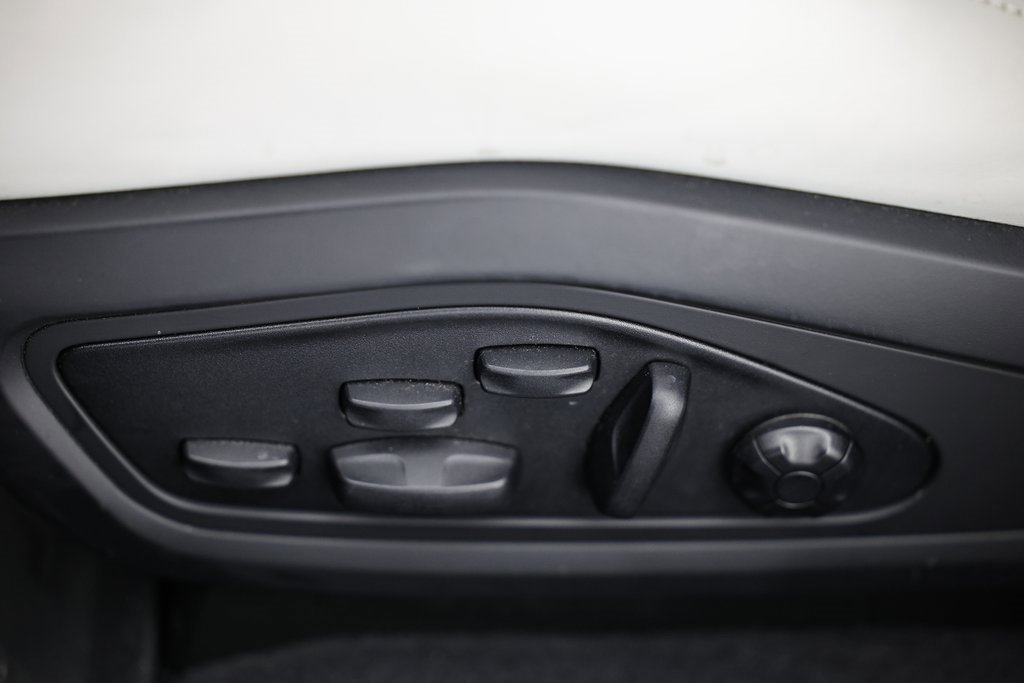 Certified 2024 Porsche Taycan image 23