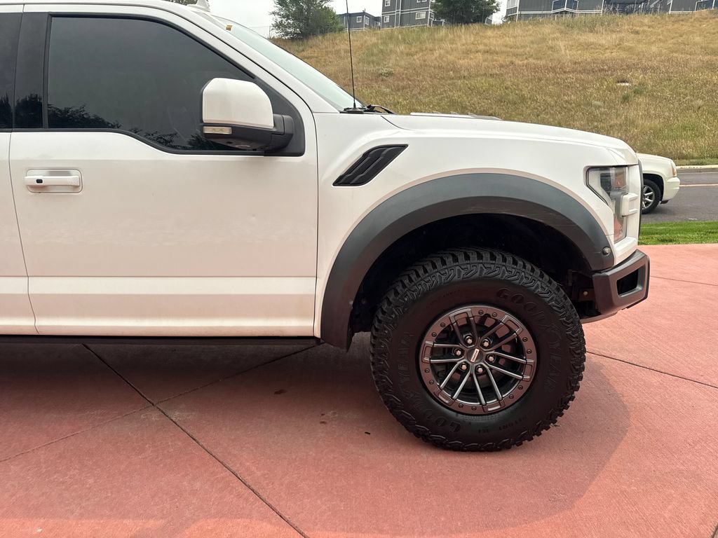 Used 2019 Ford F150 Raptor w/ Equipment Group 802A Luxury AWD/4WD image 33