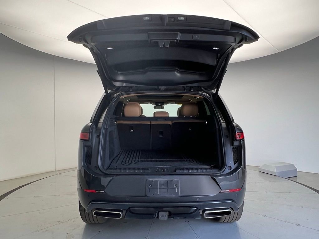 Used 2024 Land Rover Range Rover Sport SE image 5