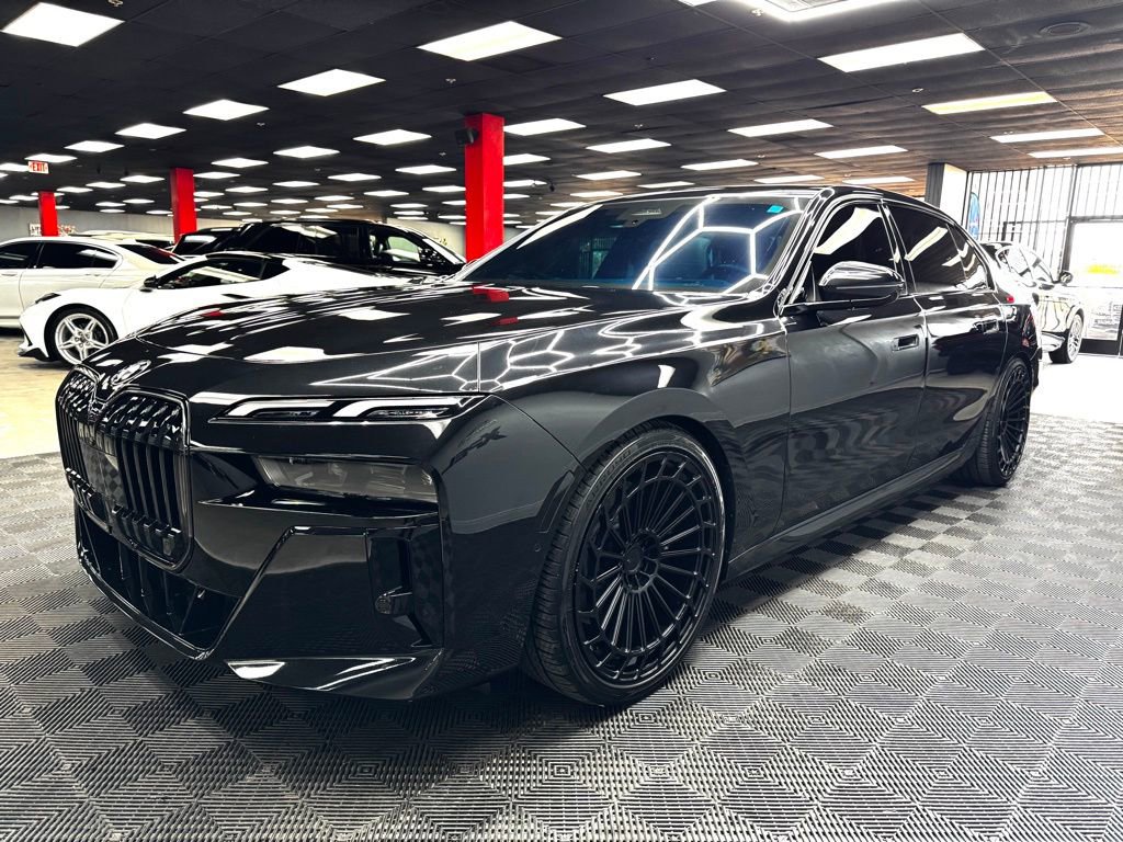 Used 2025 BMW 740i w/ Premium Package image 7