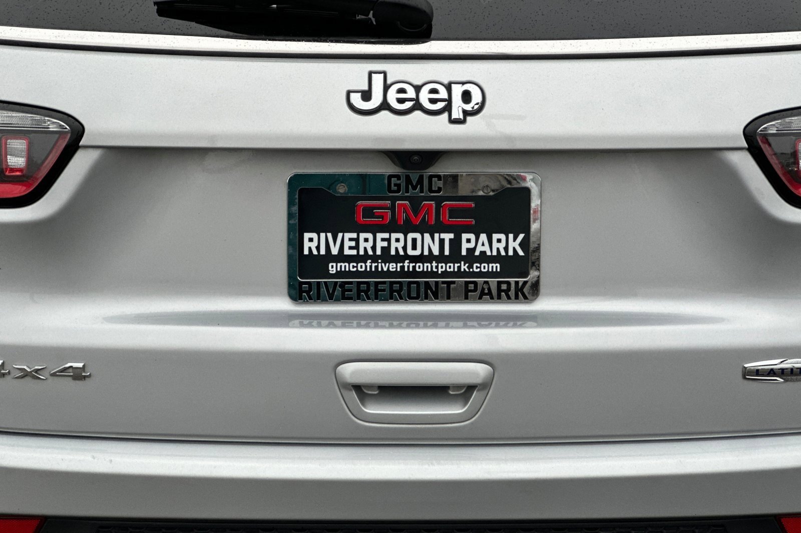 Used 2024 Jeep Compass Latitude image 45