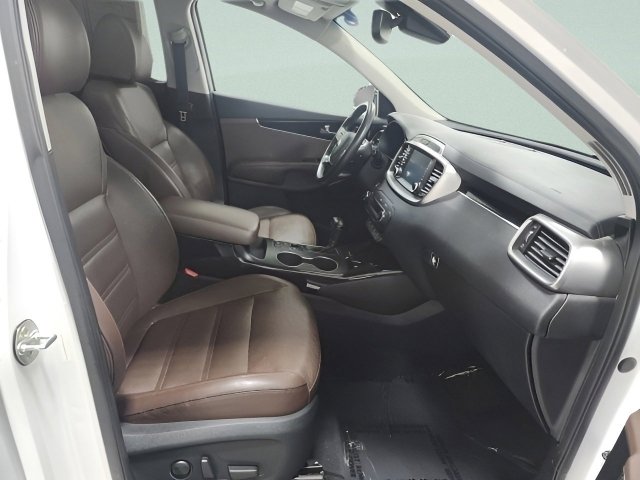 Used 2019 Kia Sorento SX image 17
