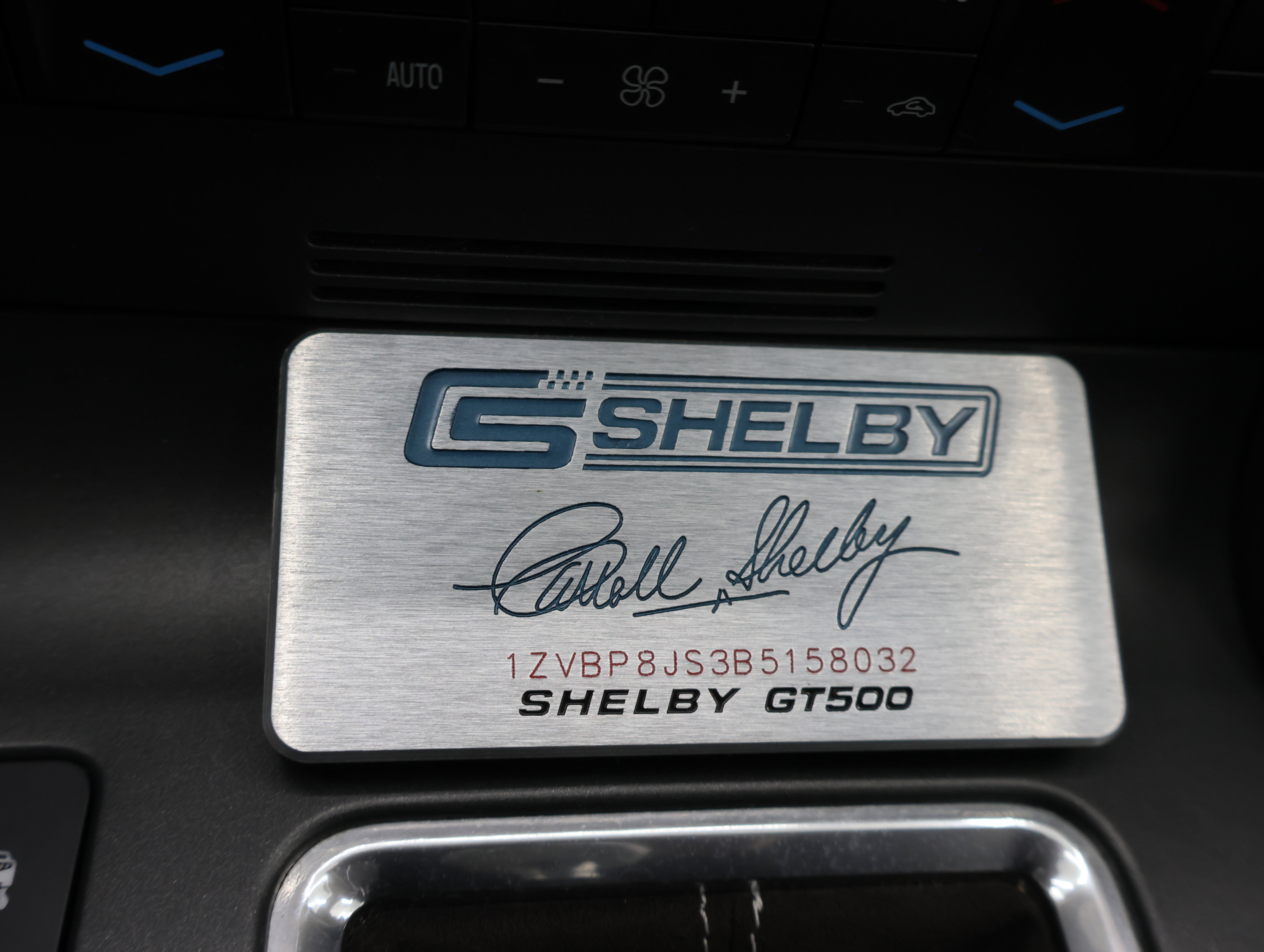 Used 2011 Ford Mustang Shelby GT500 w/ SVT Performance Pkg RWD image 40