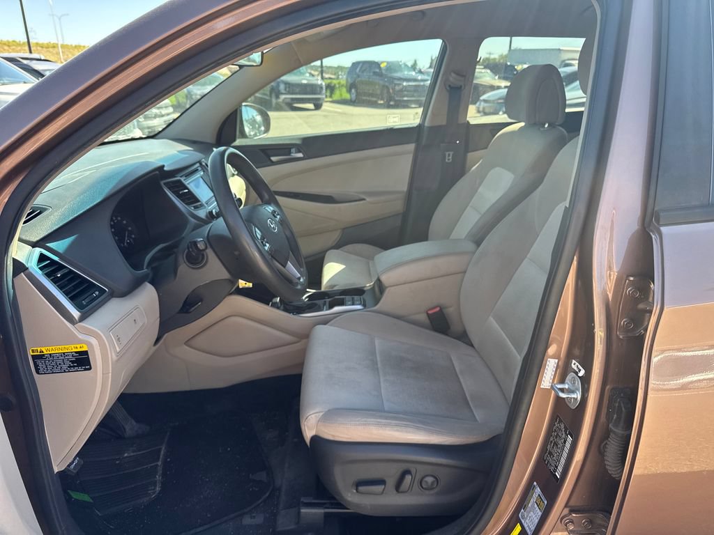 Used 2017 Hyundai Tucson SE w/ SE Popular Package 02 FWD image 11