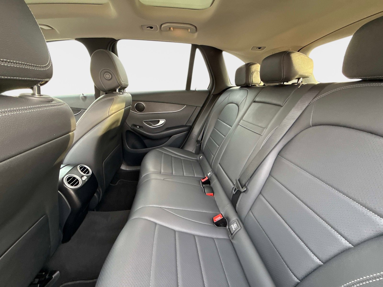 Used 2021 Mercedes-Benz GLC 300 4MATIC image 15