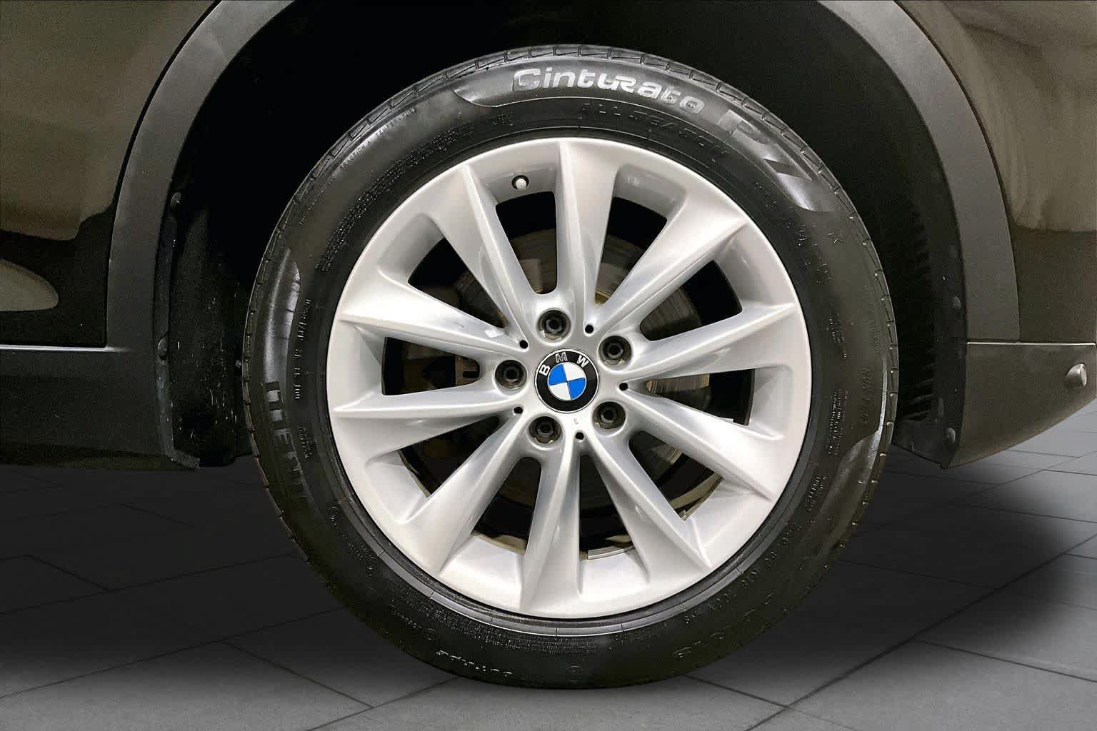 Used 2017 BMW X3 xDrive28i AWD/4WD image 10