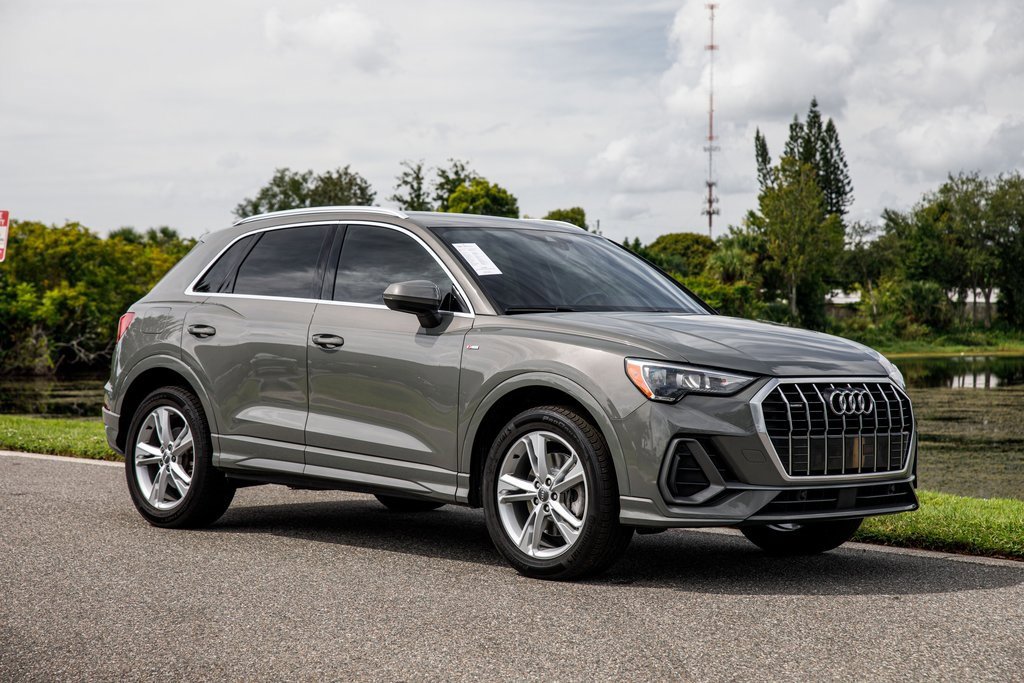 Used 2020 Audi Q3 2.0T Premium w/ Convenience Package image 2
