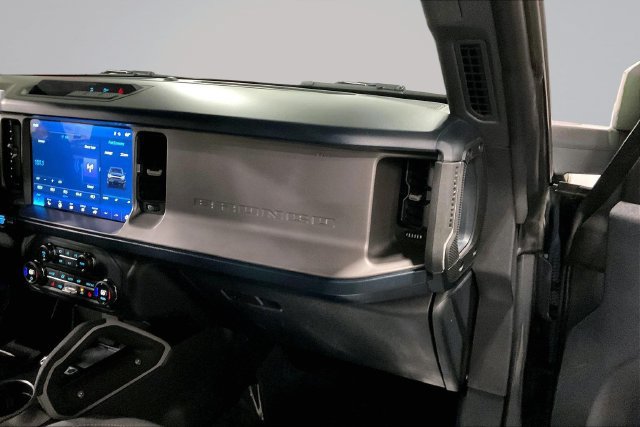 Used 2023 Ford Bronco Outer Banks AWD/4WD image 19