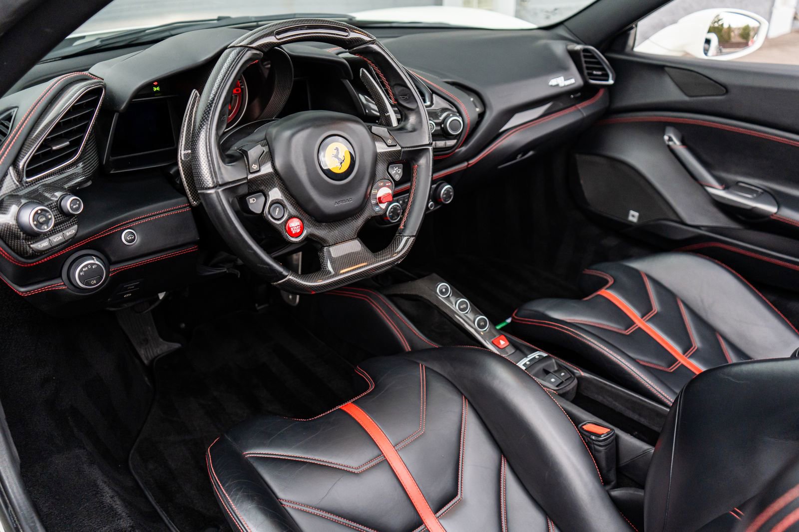 Used 2017 Ferrari 488 Spider image 29