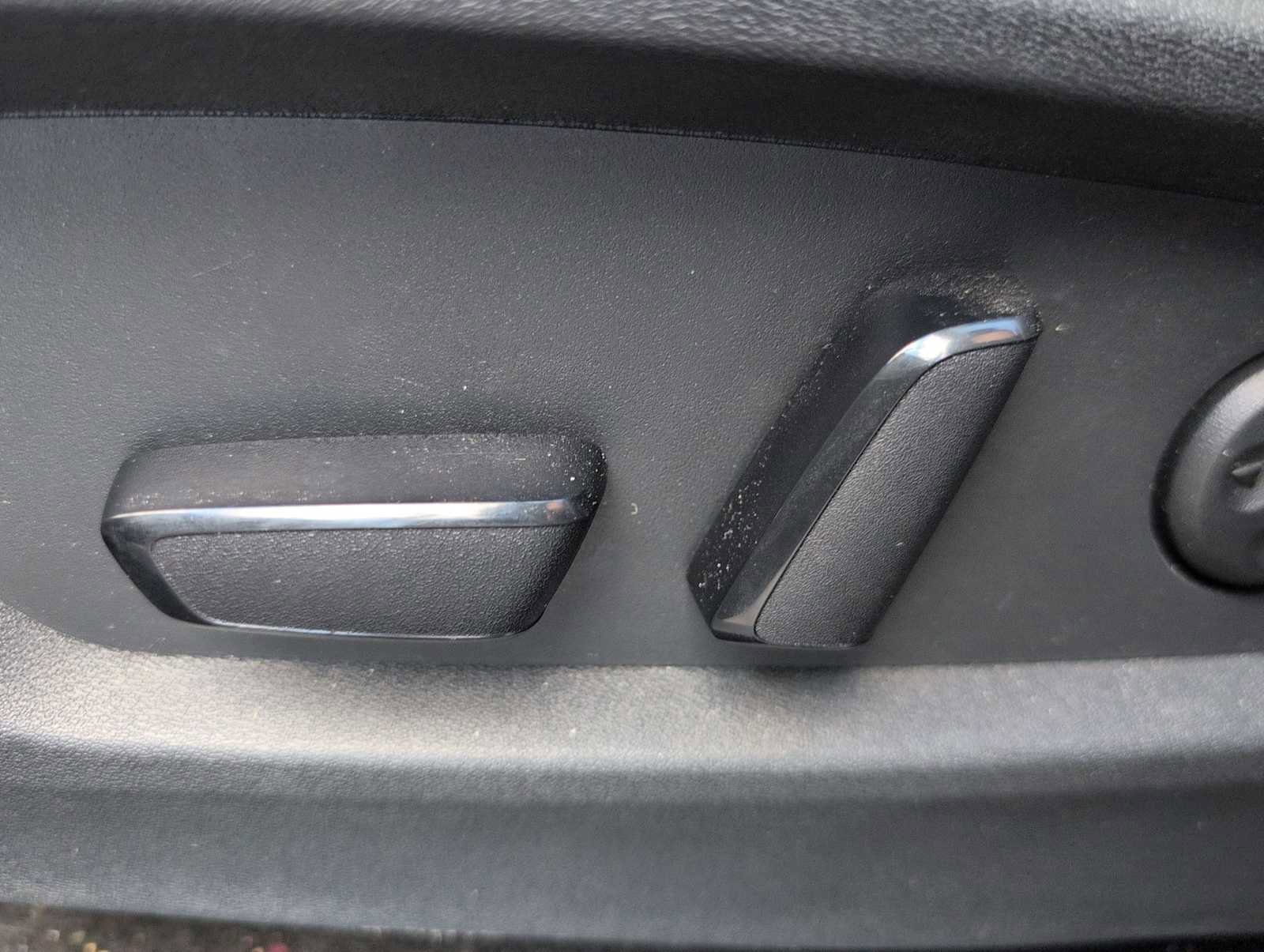 Used 2024 INFINITI QX60 Sensory w/ Vision Package AWD/4WD image 17
