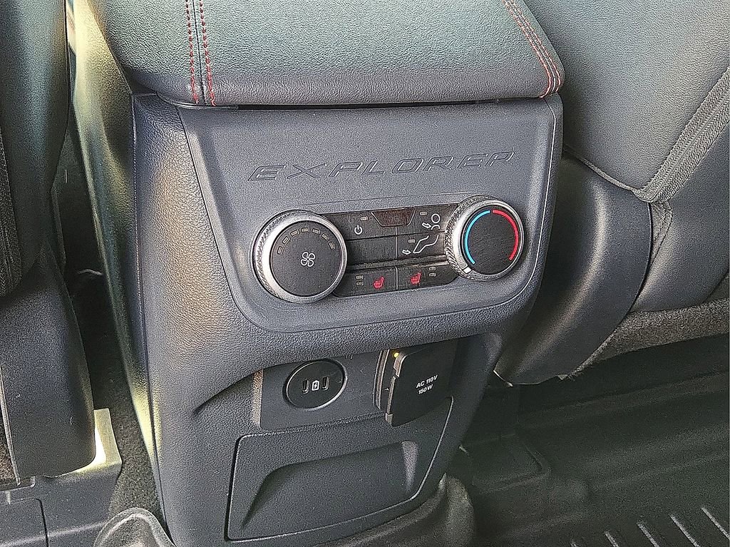 Used 2025 Ford Explorer ST image 17