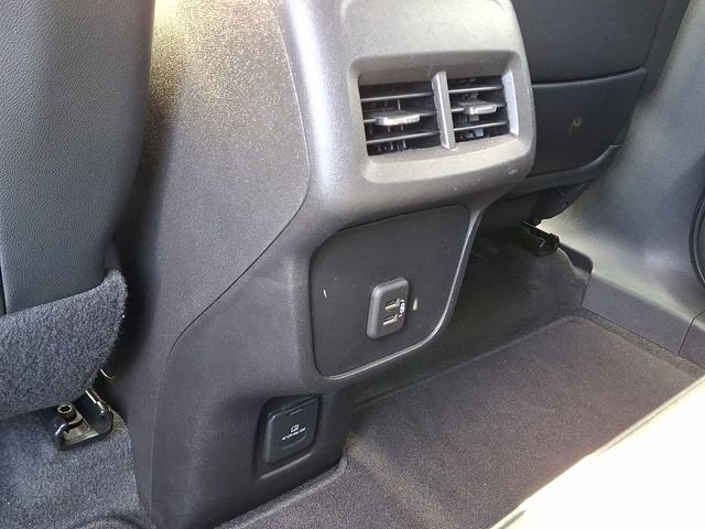 Used 2024 GMC Terrain SLT image 14