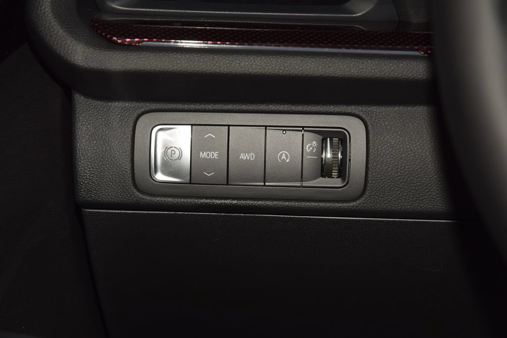 New 2026 Chevrolet Traverse RS AWD/4WD image 36