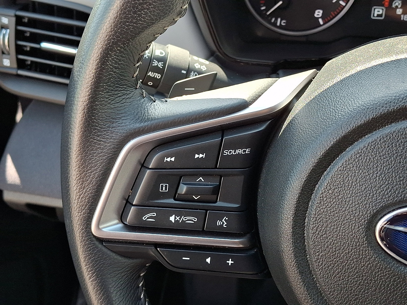 Used 2024 Subaru Outback Premium AWD/4WD image 21