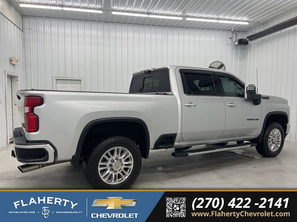 Used 2023 Chevrolet Silverado 2500 High Country image 2