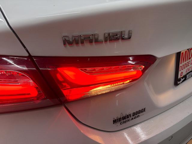 Used 2021 Chevrolet Malibu LT FWD image 8
