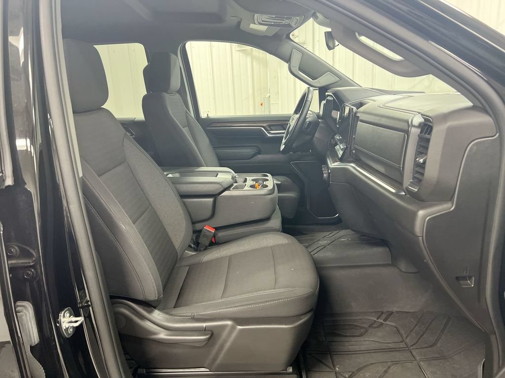 Used 2023 Chevrolet Silverado 1500 LT AWD/4WD image 22